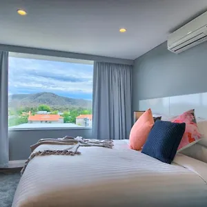 Hotel Rex, Canberra